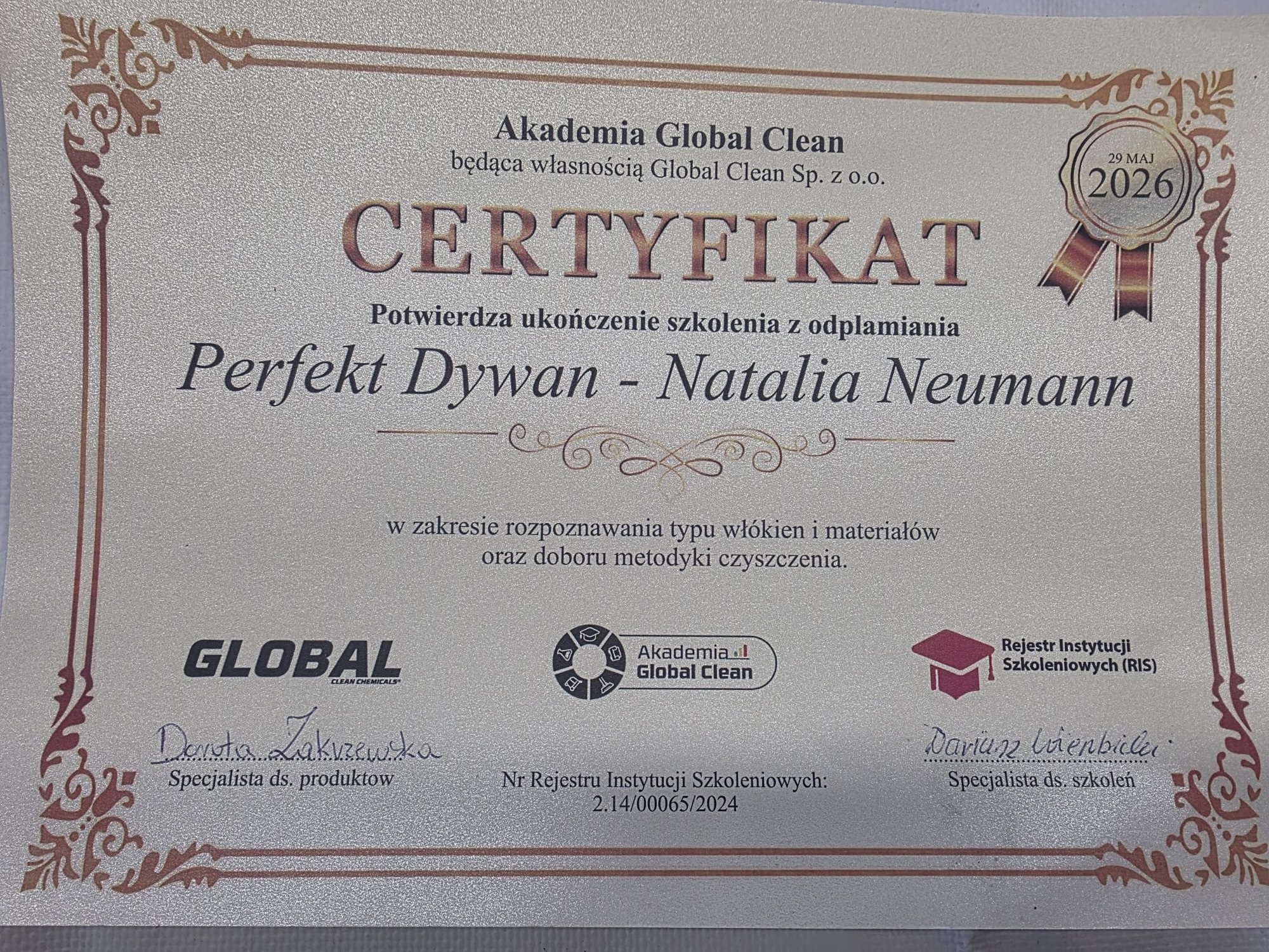 Certyfikat szkolenia z odplamiania dywanów, Akademia Global Clean, Perfekt Dywan Natalia Neumann