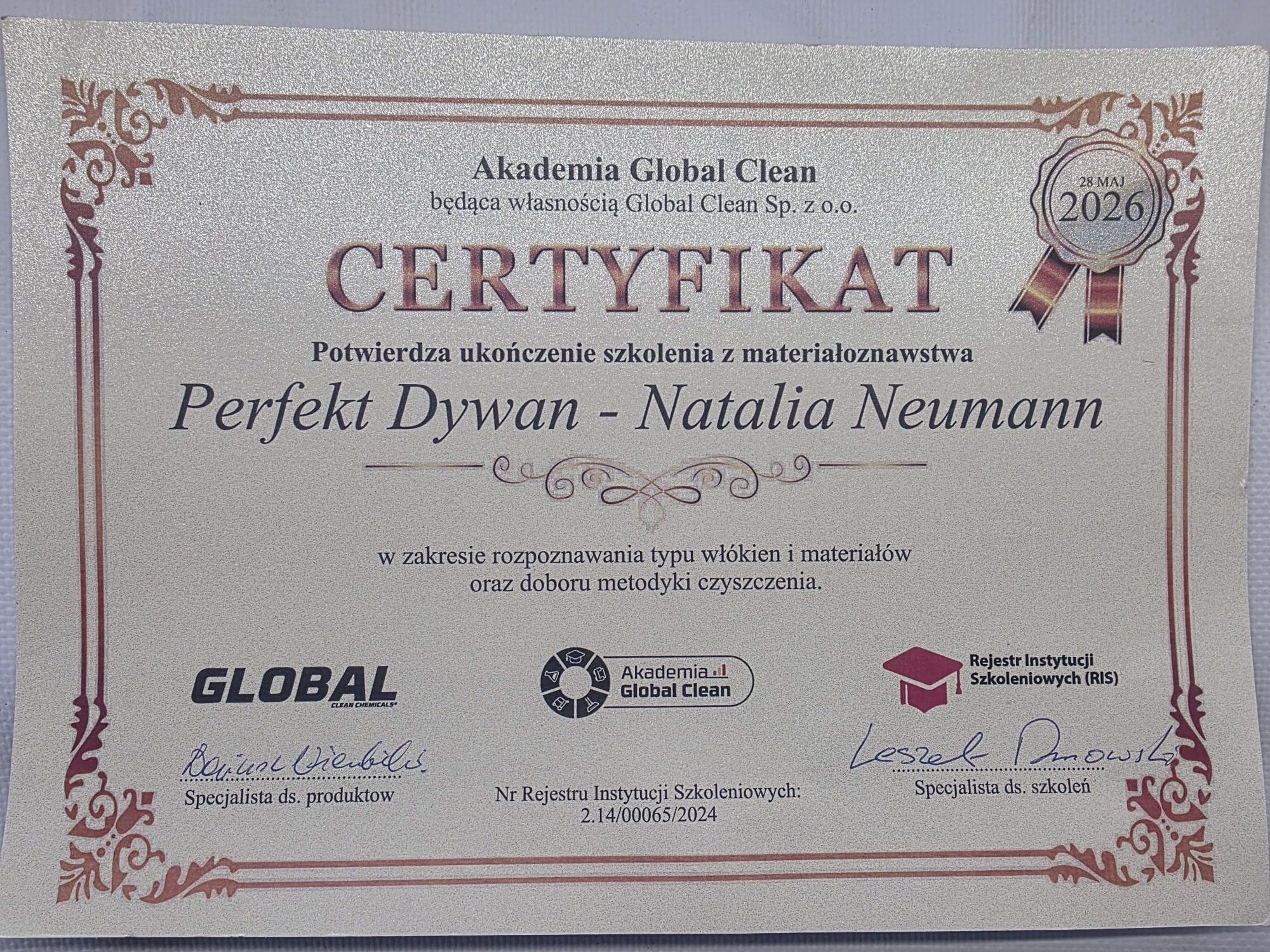 Certyfikat szkolenia z materiałoznawstwa dywanów, Akademia Global Clean, Perfekt Dywan Natalia Neumann